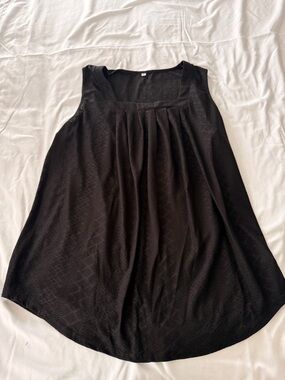Black Eyelet Tank Top XL Square Neck Pleated Flowy Lightweight